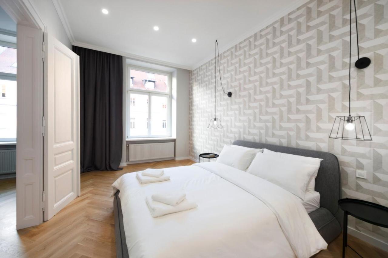Fine Two Bedroom Trdinova Apartment Ljubljana Exteriör bild
