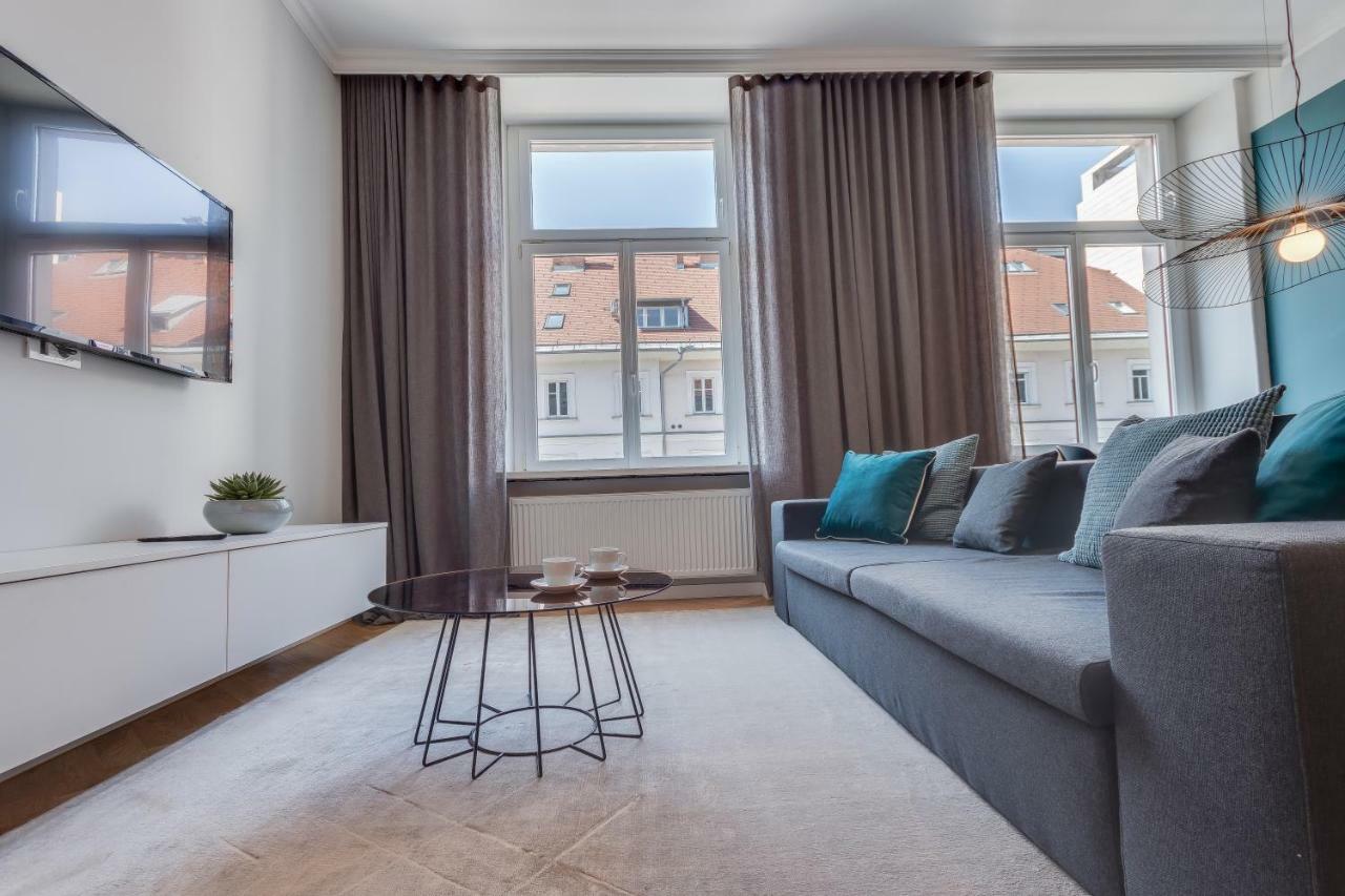 Fine Two Bedroom Trdinova Apartment Ljubljana Exteriör bild